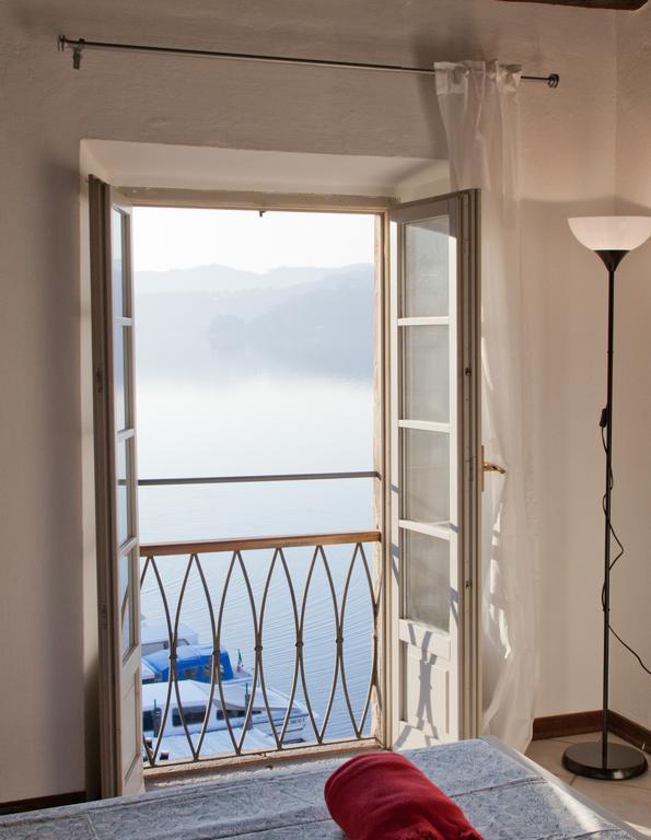 -Ortaflats- Appartamenti Imbarcadero & Palazzotto Orta San Giulio Rum bild