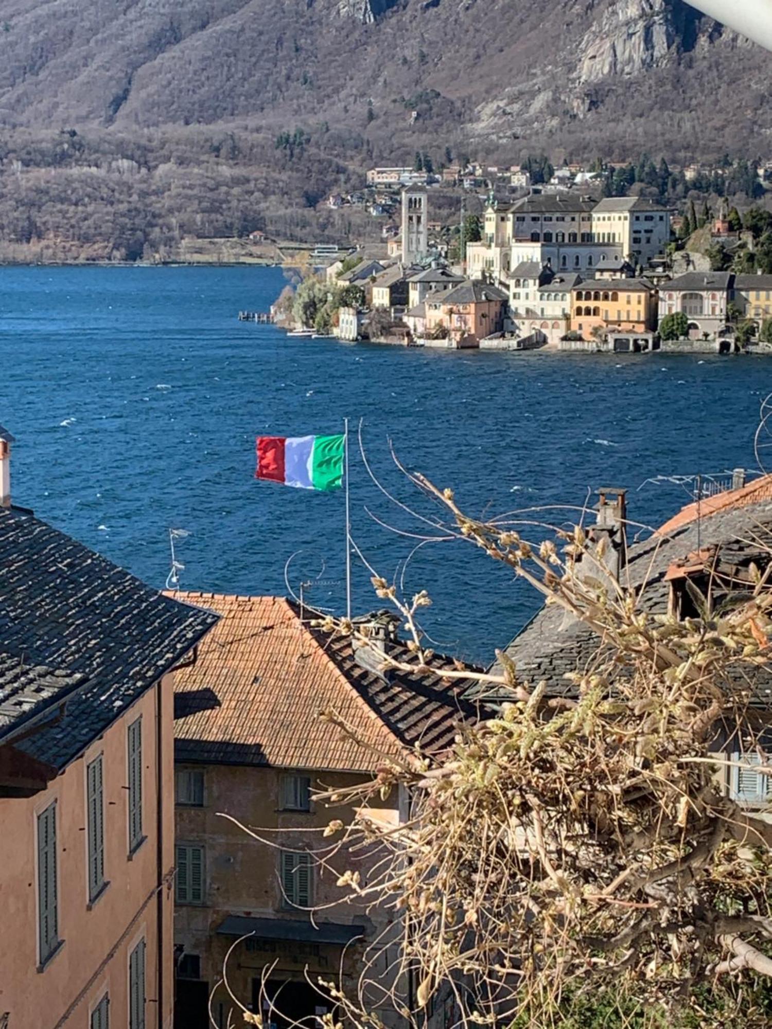 -Ortaflats- Appartamenti Imbarcadero & Palazzotto Orta San Giulio Exteriör bild